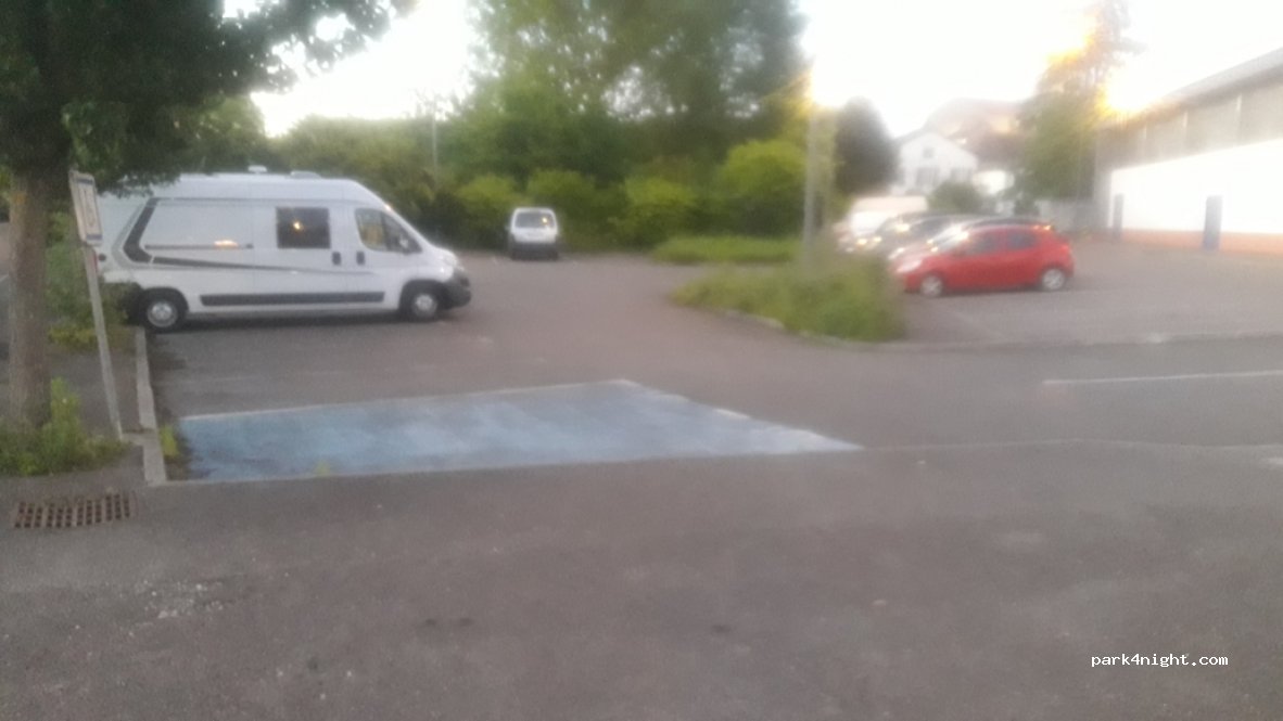 (64300) Orthez - 4 Place de la Moutete — foto 3