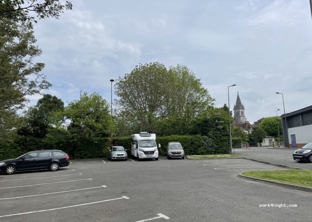 (64300) Orthez - 4 Place de la Moutete — foto 5