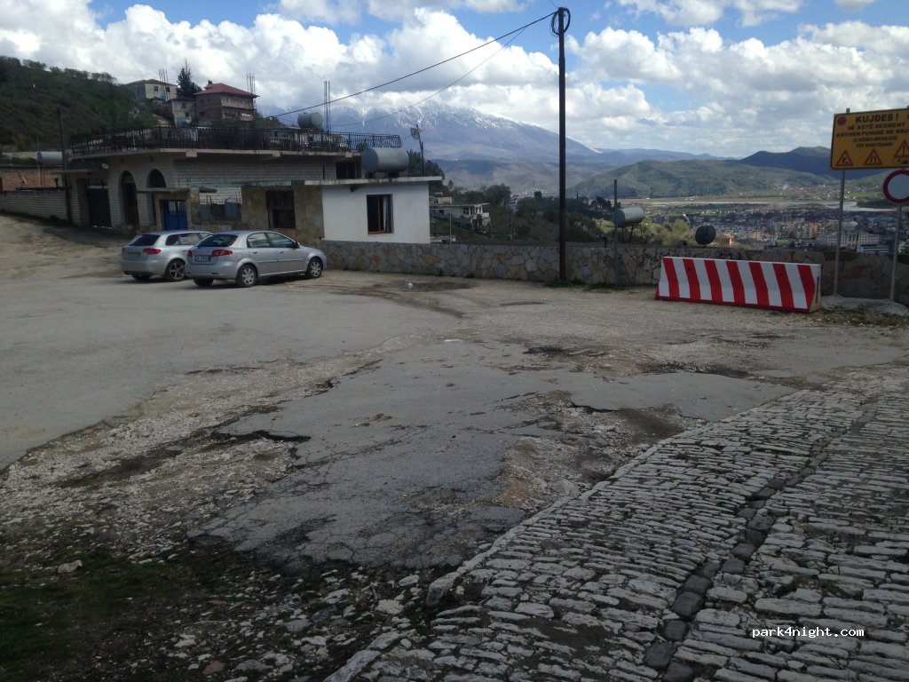 () Berat - Rruga Mihal Komnena — foto