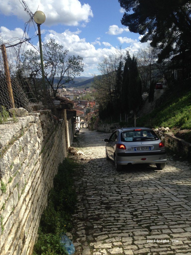 () Berat - Rruga Mihal Komnena — foto 3