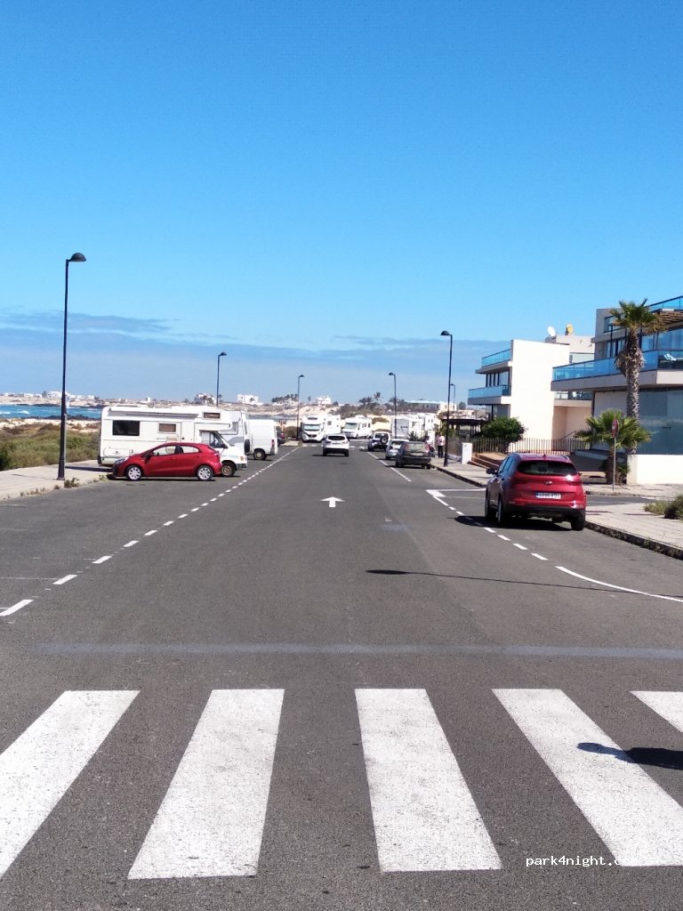 (35650) El Cotillo - 101 Calle Gran Canaria — foto