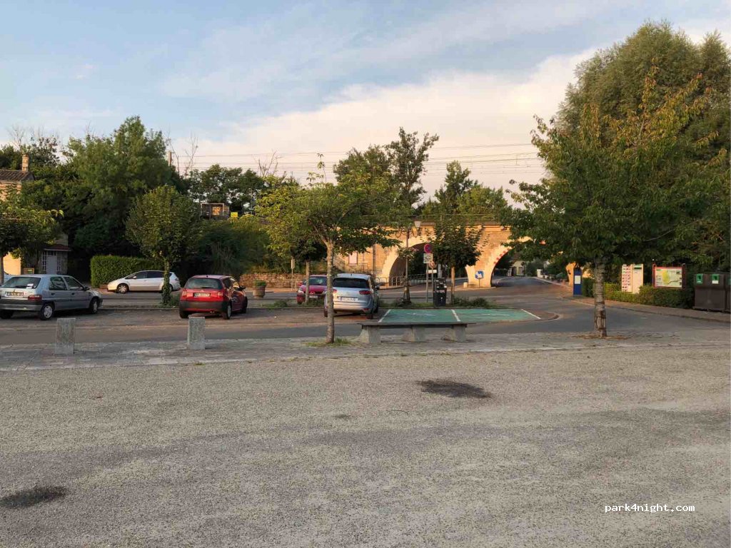 (33870) Vayres - 51-55 Avenue de Libourne — foto 2