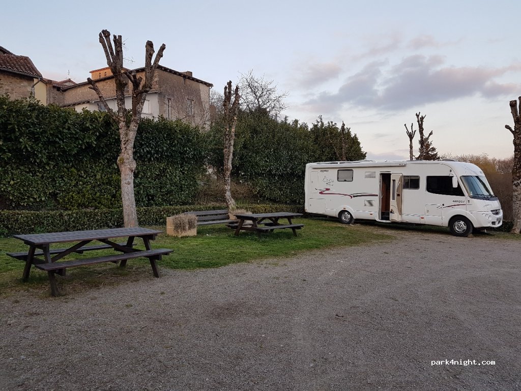 (16500) Manot - Le Châtenet — foto