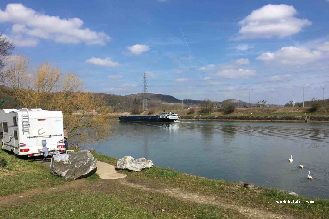 (4540) Amay - Chemin de halage — foto 2