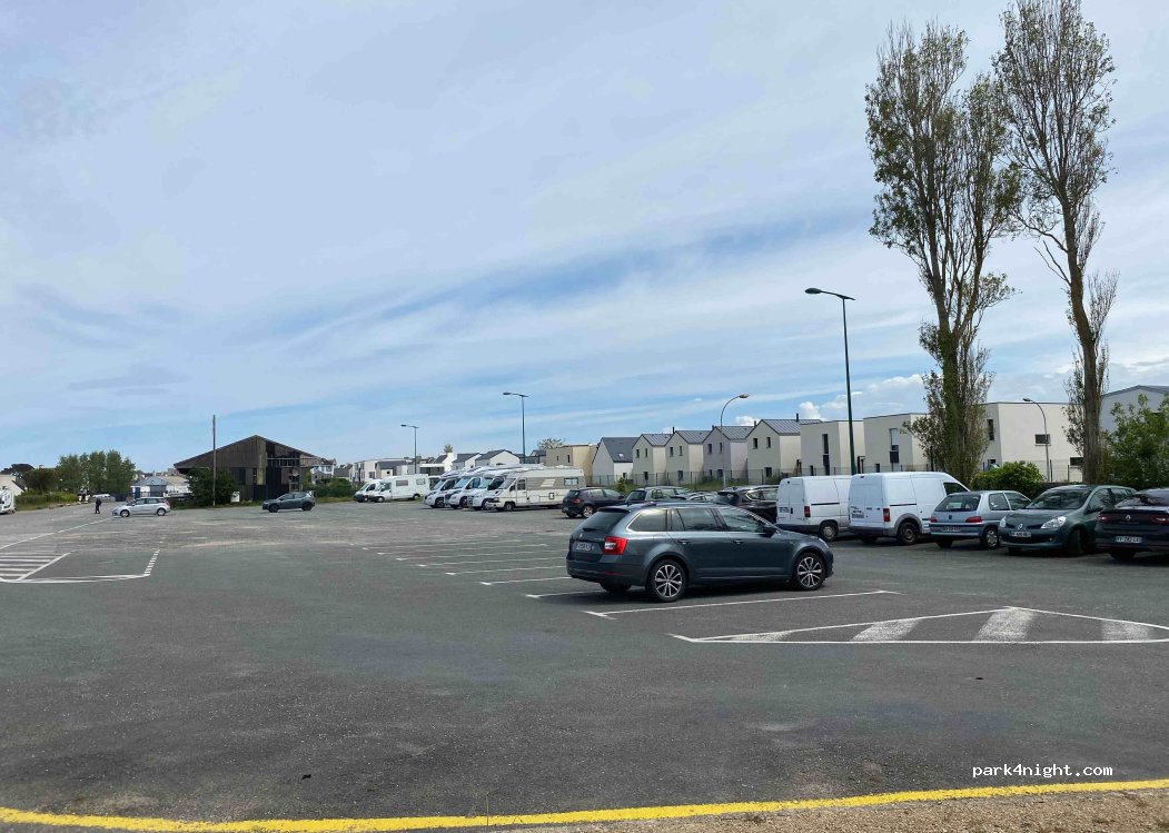 (29680) Roscoff - Rue de la Petite Vitesse — foto 3