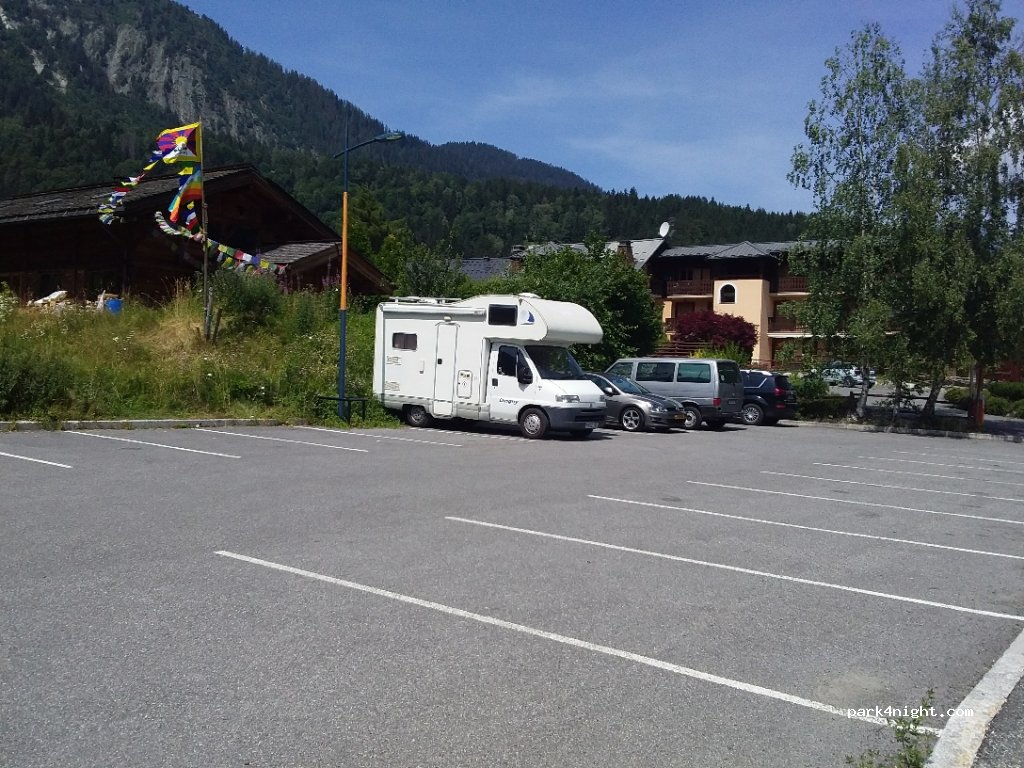 (74310) Les Houches - 230-240 Allée des Diligences — foto 2