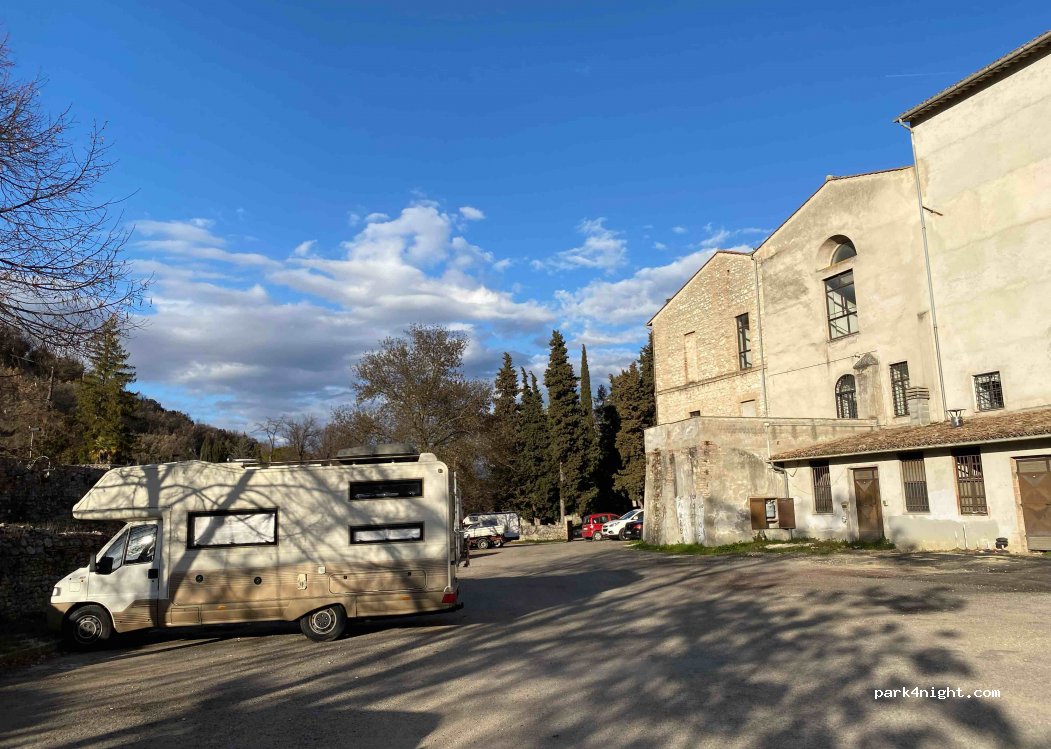 (06049) Spoleto - 27 Via Interna delle Mura — foto 2