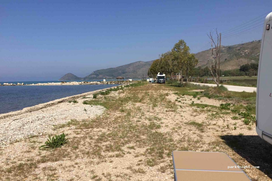 (463 00) Filiates - Unnamed Road — foto