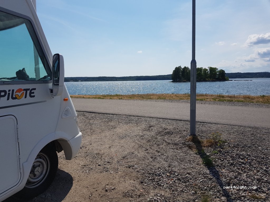 (824 50) Hudiksvall - Strandpromenaden — foto