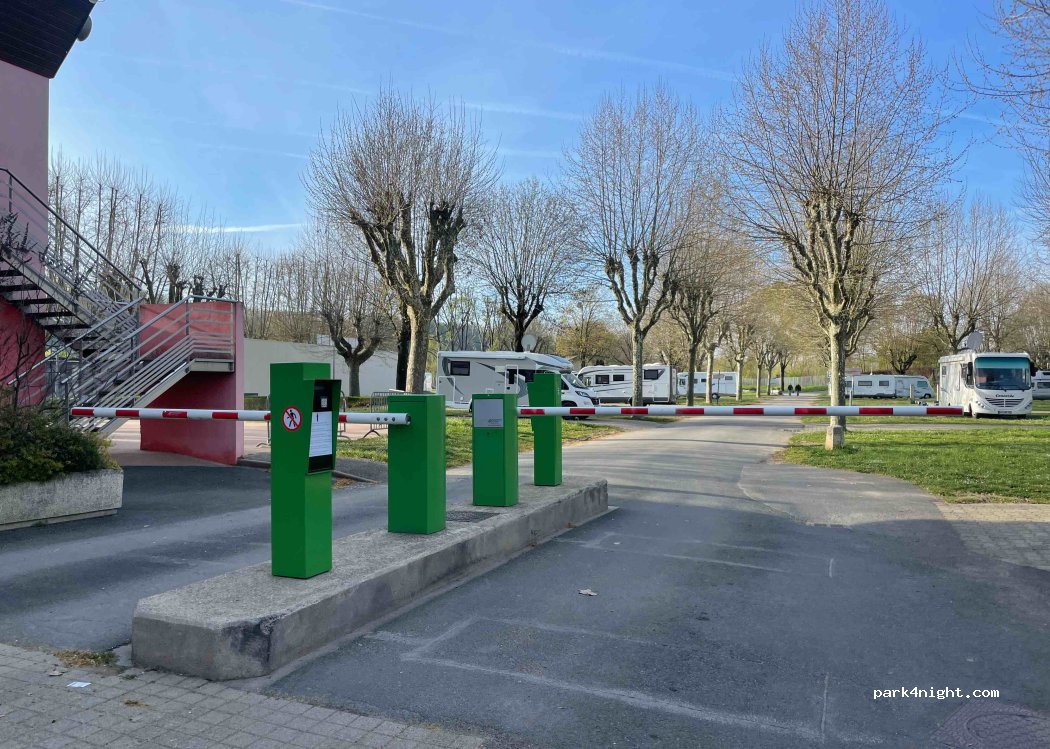(69400) Villefranche-sur-Saone - 2788 Route de Riottier — foto 4