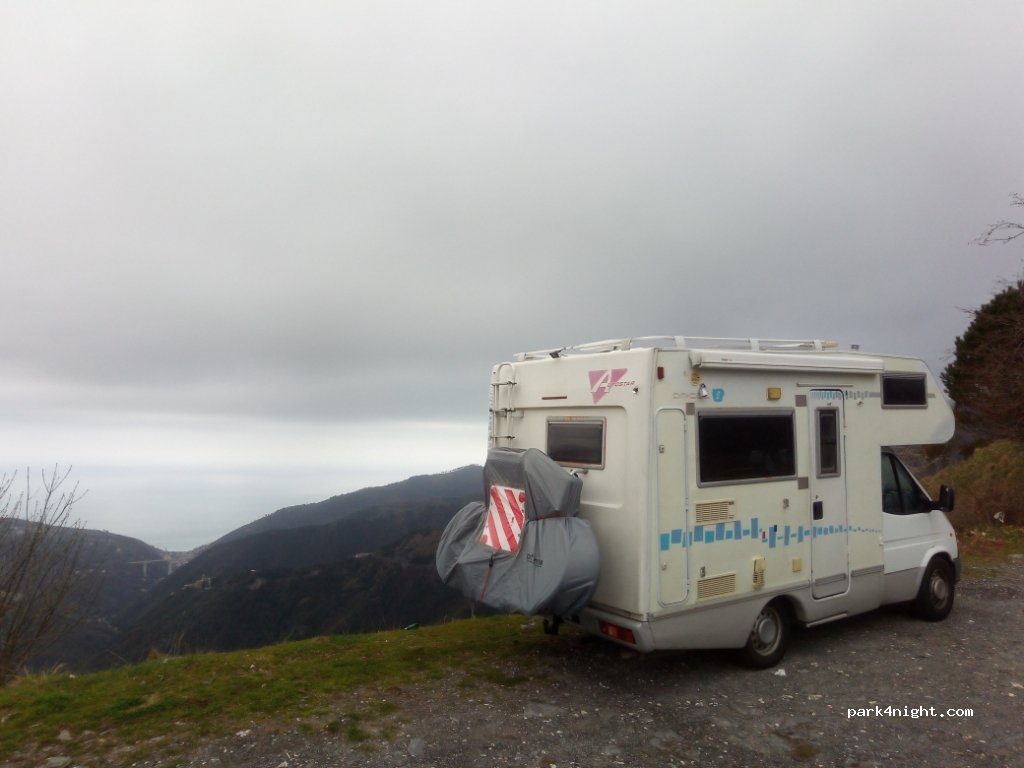 (16031) Sori - 110 Strada Provinciale 67 del Monte Fasce — foto