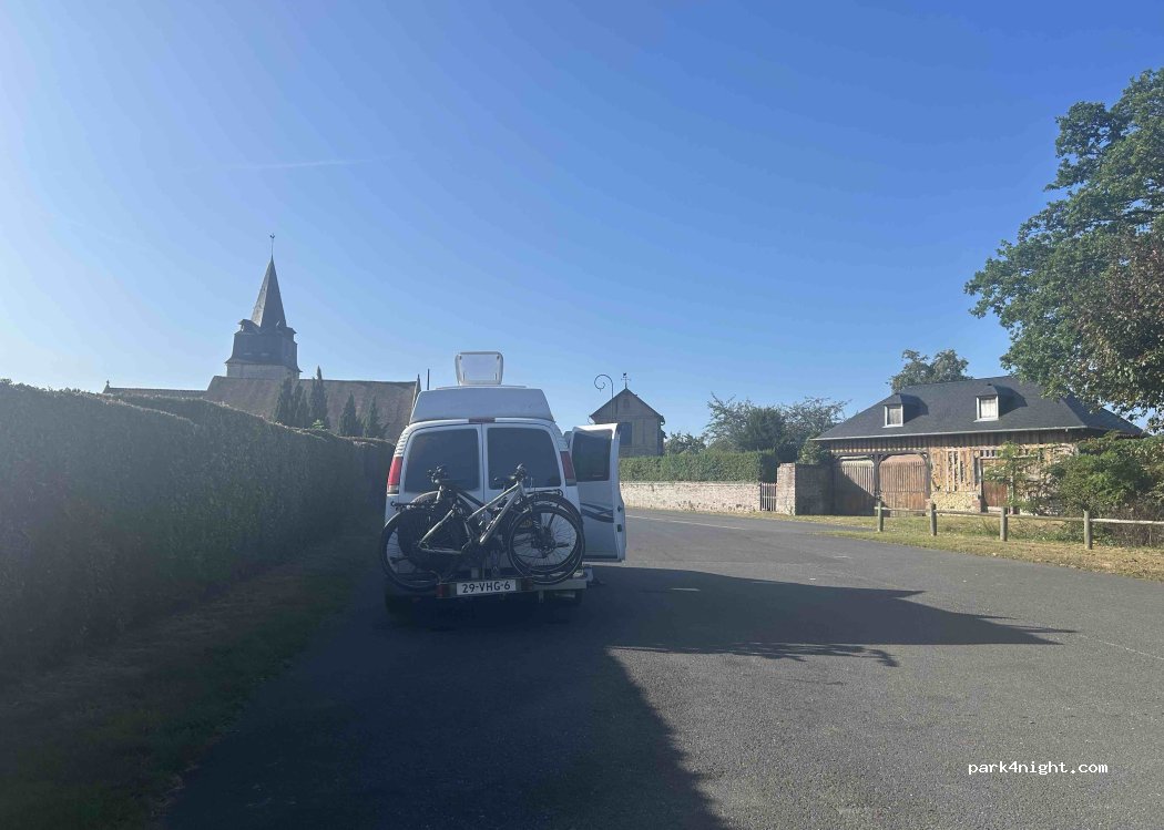 (14910) Blonville-sur-Mer - Route de Beaumont — foto 3