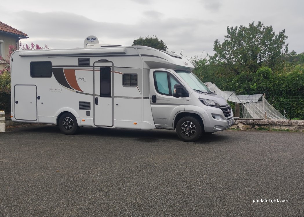 (86300) Chauvigny - 2-4 Rue de la Maladrerie — foto 3