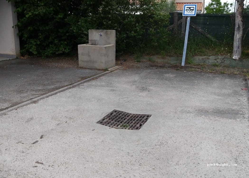(79340) Vasles - 2-8 Rue de la Cité — foto