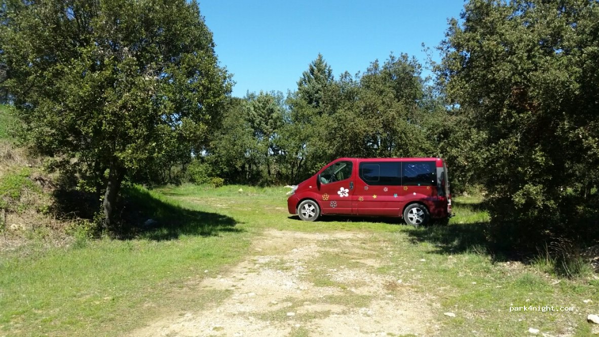 (30700) Flaux - La Croix Tribles des Caden — foto 2