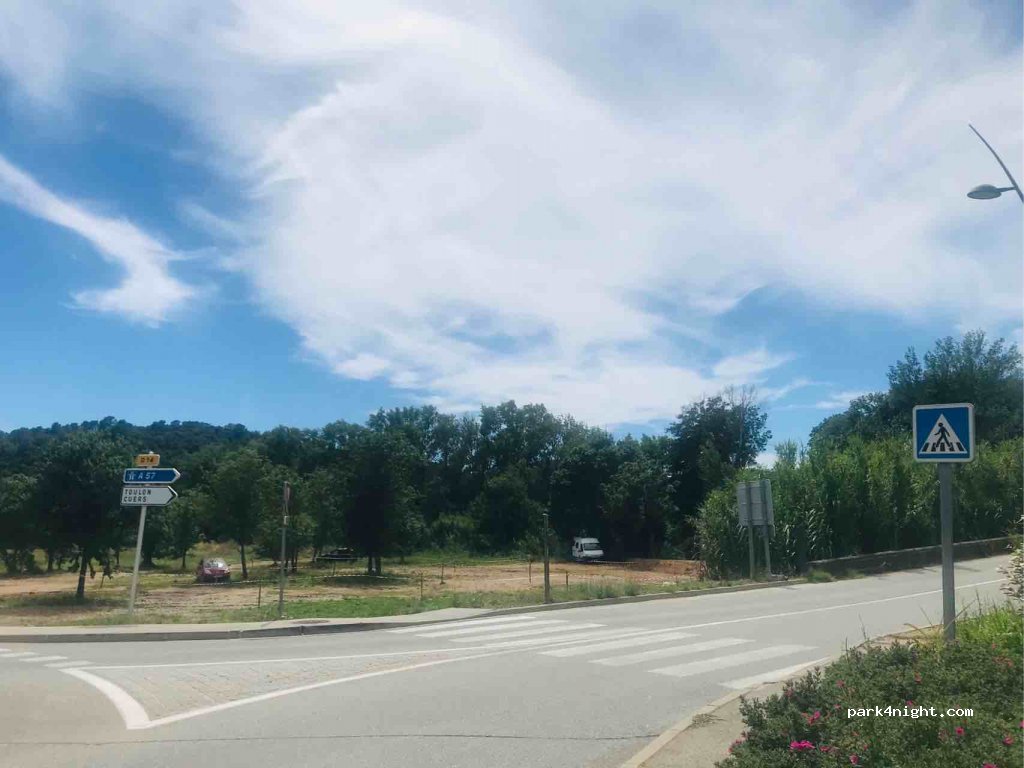 (83390) Pierrefeu-du-Var - 16 Route de Cuers — foto 2