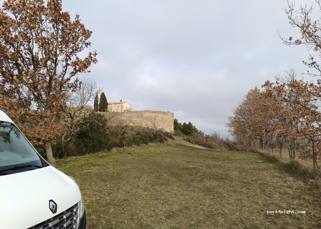 (26160) Rochefort-en-Valdaine - Le Vieux Cimetière — foto 3
