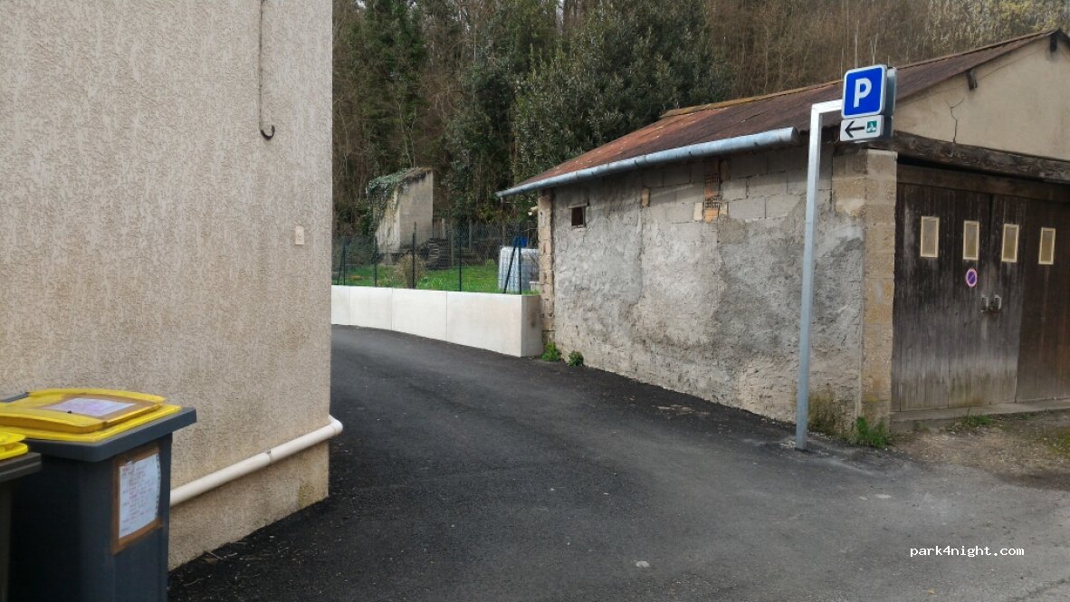 (45210) Nargis - 32 Cour de l'Arbre aux Papillons — foto 2
