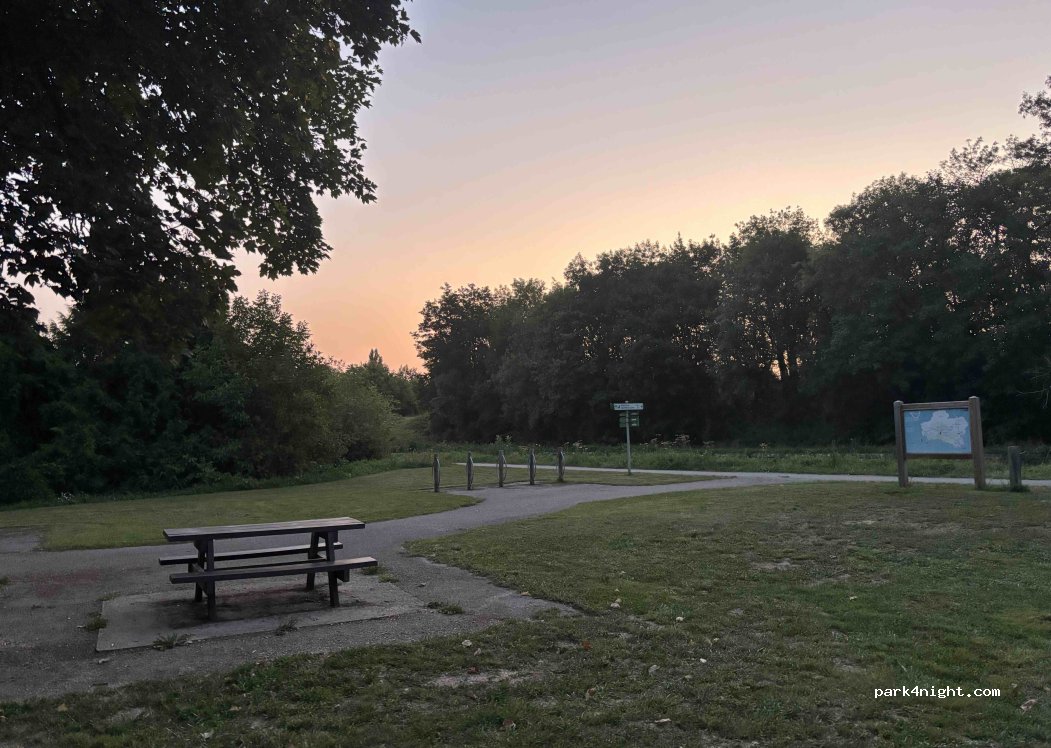 (45210) Nargis - 32 Cour de l'Arbre aux Papillons — foto 4