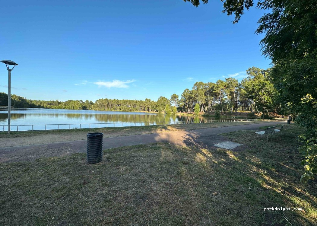 (17130) Montendre - Allée du Lac — foto 3