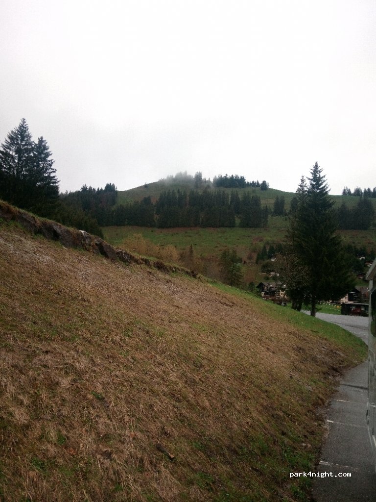 (1663) Gruyères - 228 Route de Moléson — foto