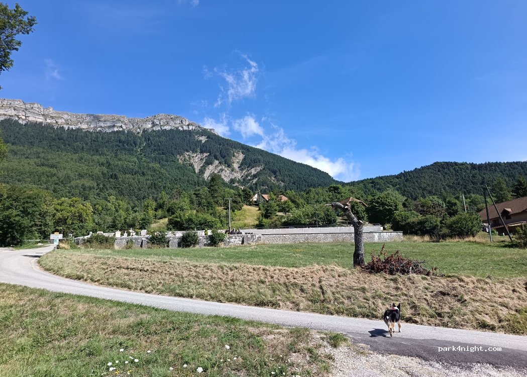 (38650) Saint-Michel-les-Portes - D1075 — foto 2