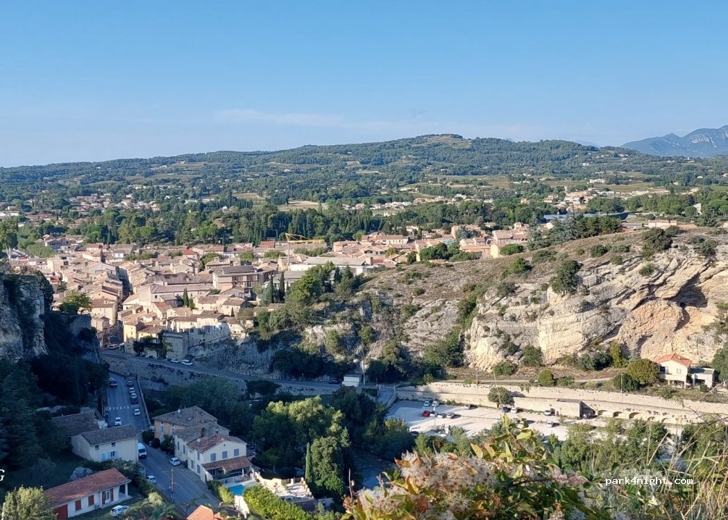 (84110) Vaison-la-Romaine - 6076 Avenue César Geoffray — foto 2