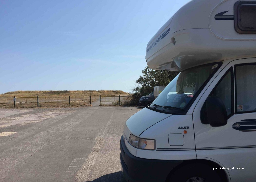 (PO12 2AT) Gosport - Military Road — foto