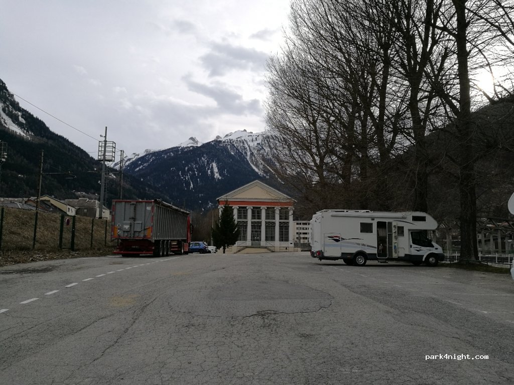 (73500) Modane - Place du Marché — foto 3