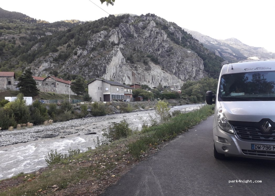 (73500) Modane - Place du Marché — foto 4