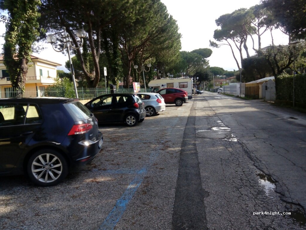 (54038) Capanne-Prato-Cinquale - 10 Via Giulio Cesare — foto