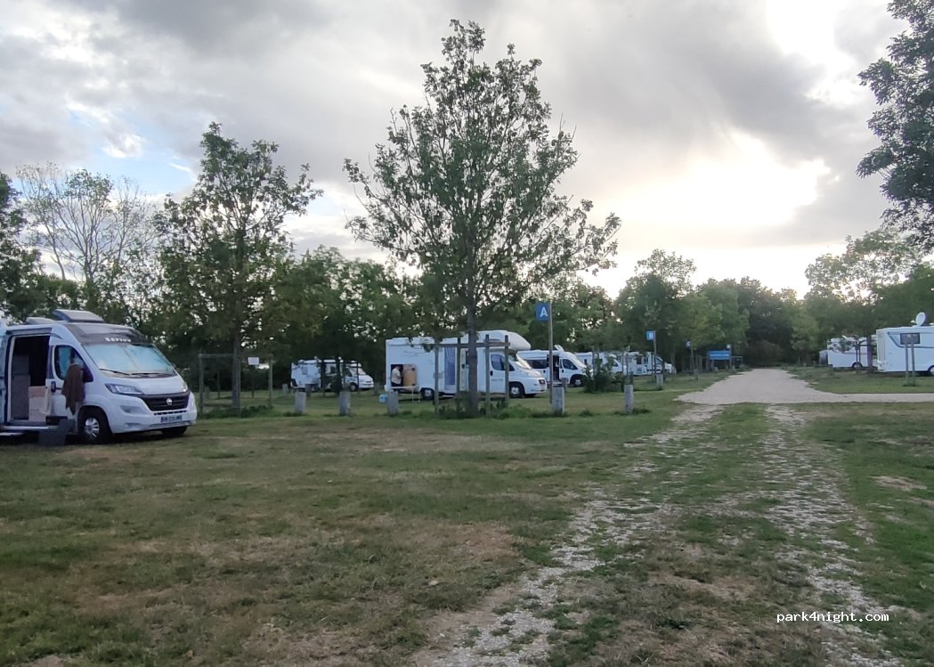 (01330) Villars-les-Dombes - Perrier Rond — foto 3