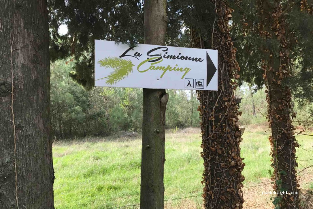 (84500) Bollène - Unnamed Road — foto