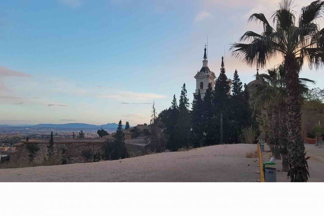 (30157) Murcia - Calle Nuestra Señora de la Fuensanta — foto 3