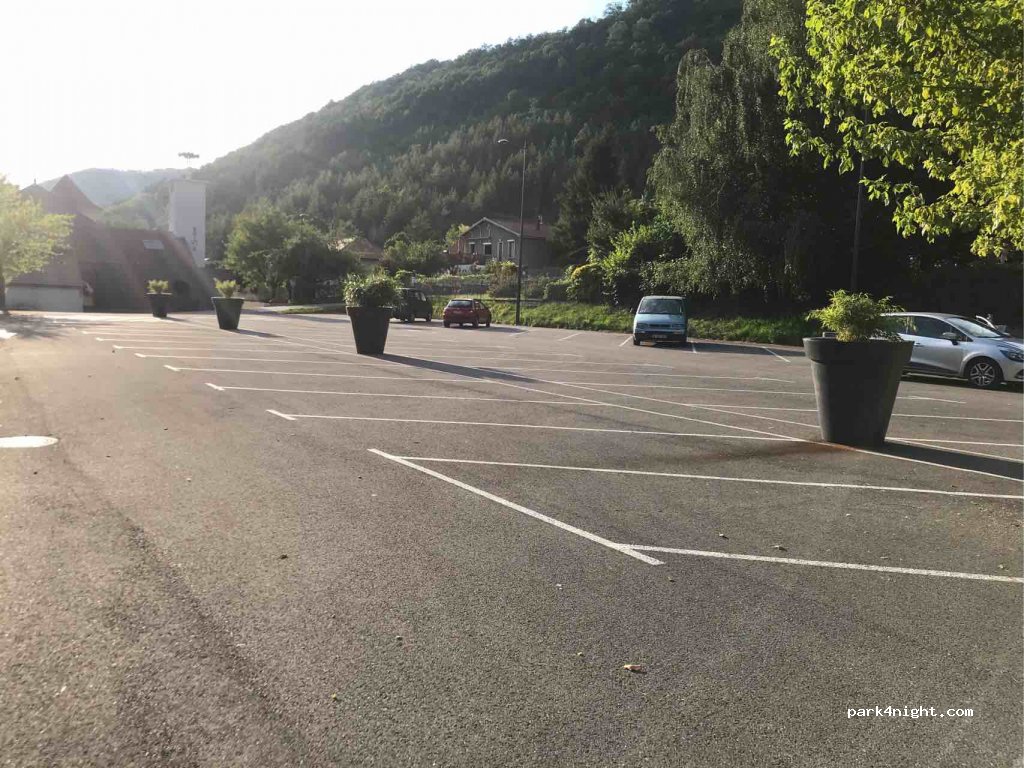 (38140) Apprieu - 50 Place Buissière — foto 2