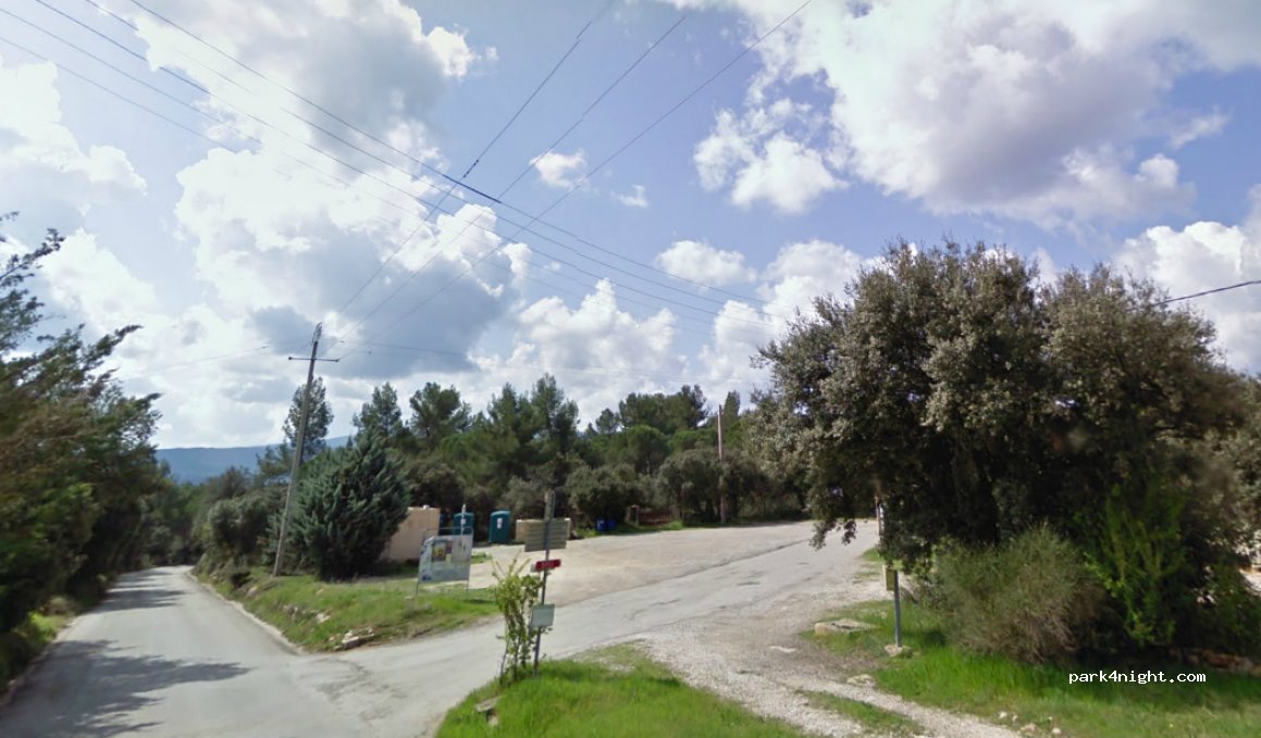 (13490) Jouques - 1066 Chemin de la Gouiranne — foto