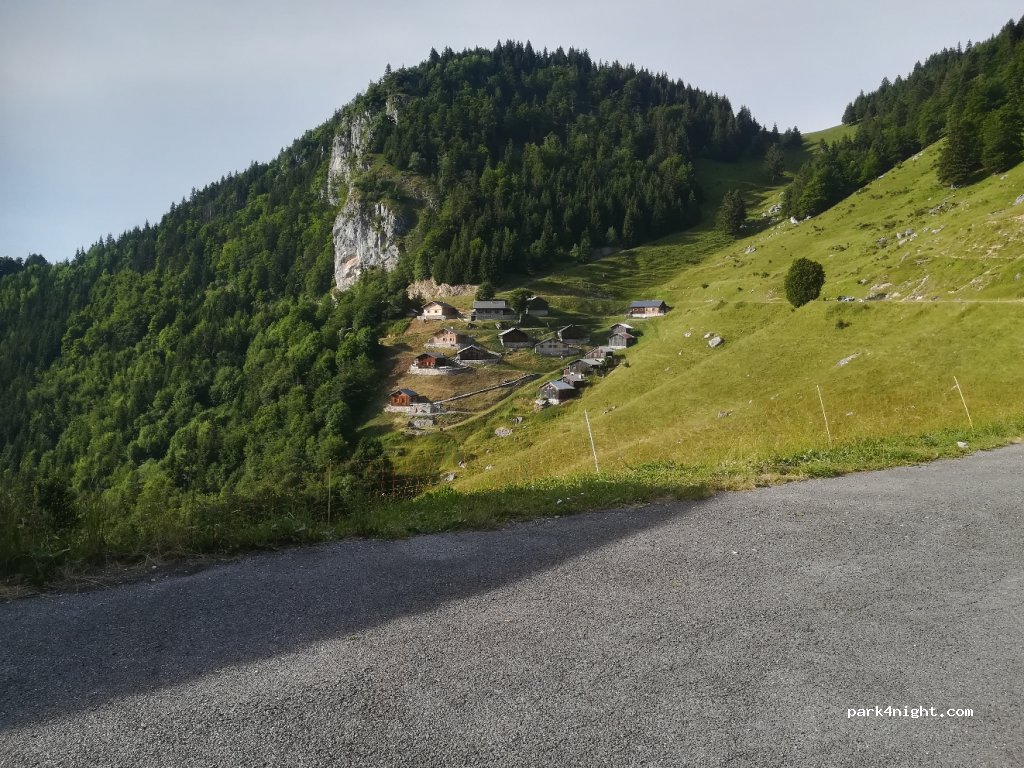 (74200) La Forclaz - Route des Chalets — foto