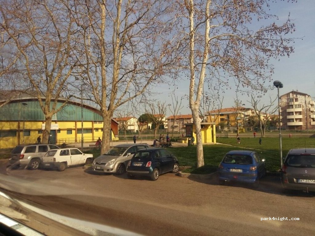 (47924) Rimini - 1 Piazza Einaudi L. — foto