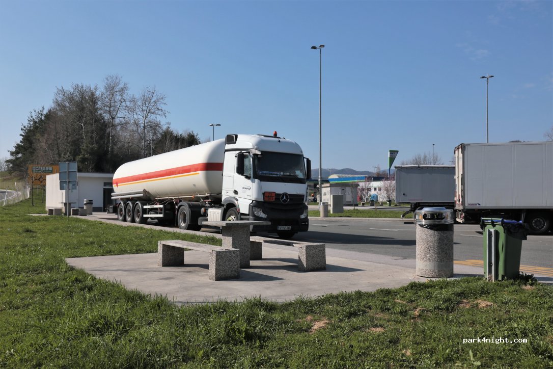 (3000) Lopata - Počivališče Lopata — foto 3