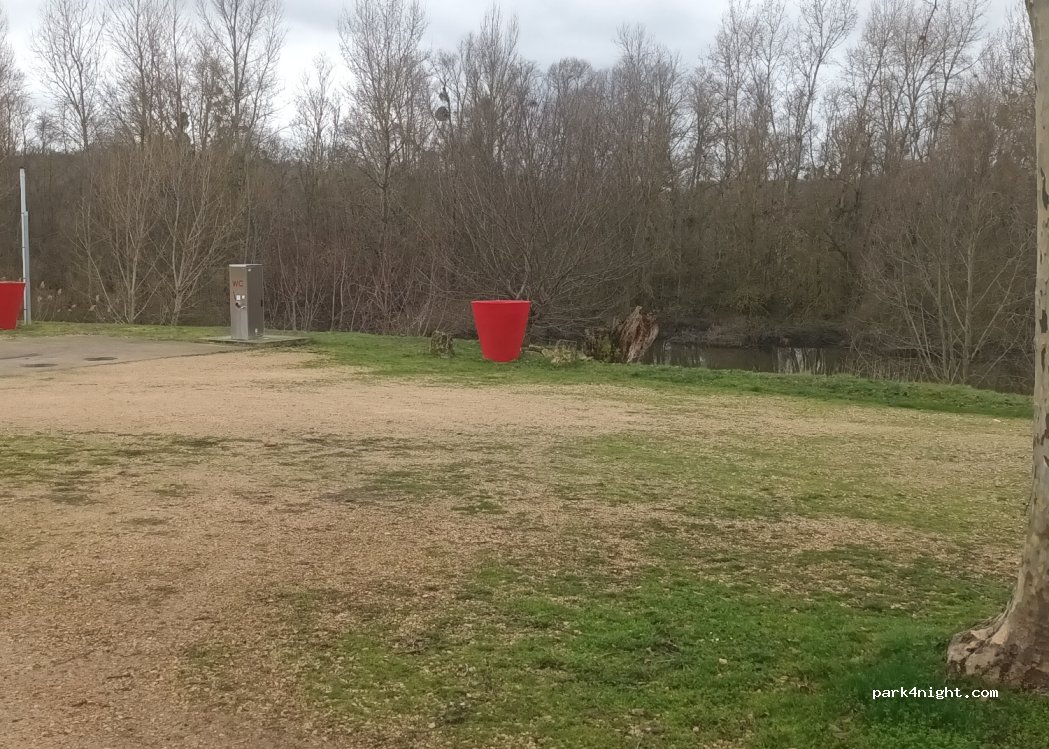 (18200) Bruère-Allichamps - 453 Route d'Allichamps — foto 3
