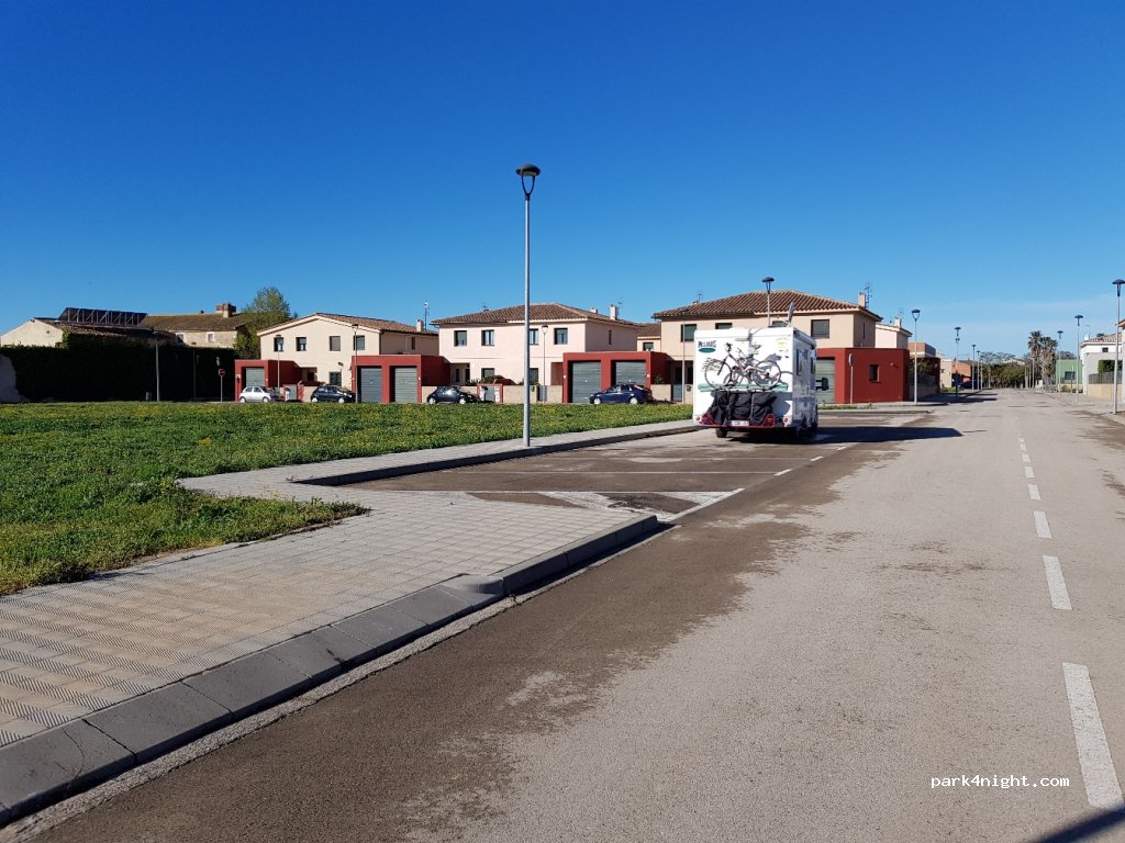 (17485) Vila-sacra - Carrer de Cap Ras — foto