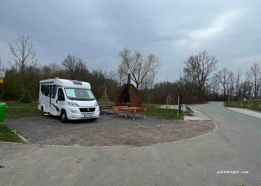 (533 51) Pardubice - Unnamed Road — foto 3