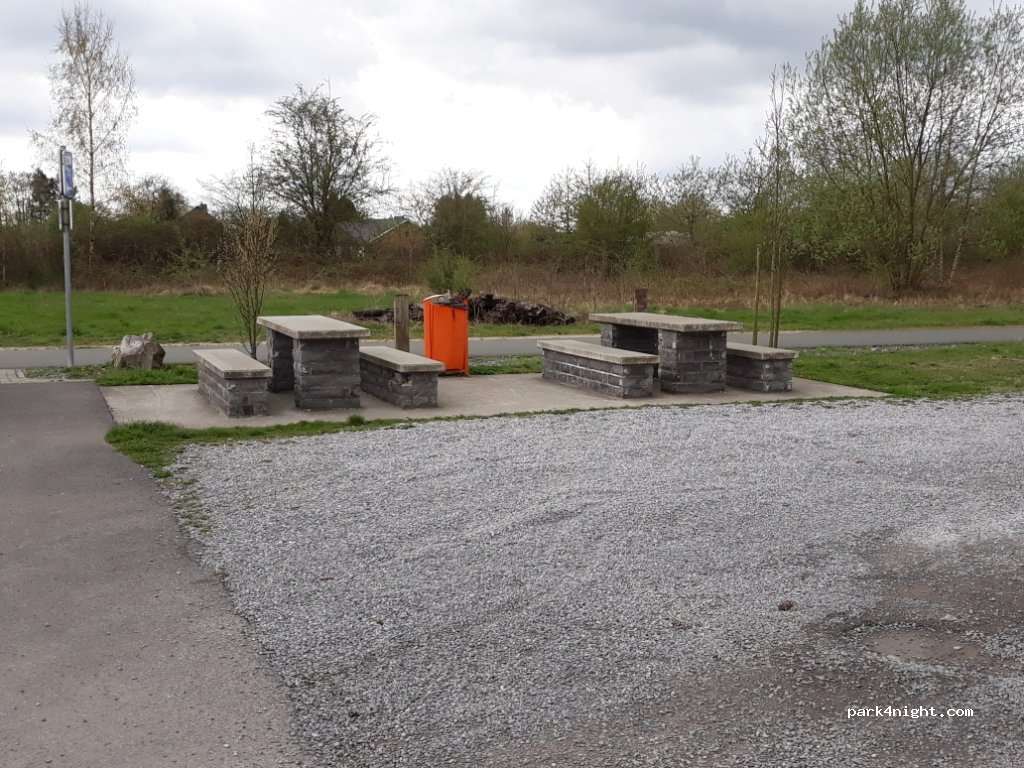 (6590) Momignies - 18755 Place de la Gare — foto 2