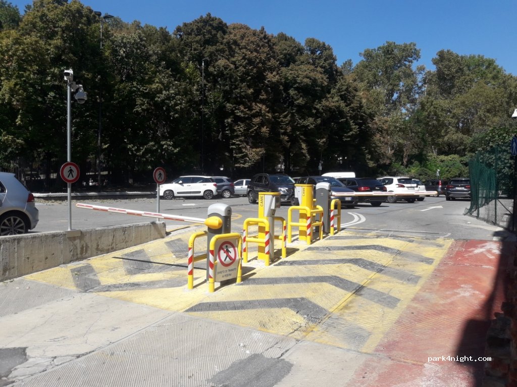 (40126) Bologna - 4 Via Irnerio — foto