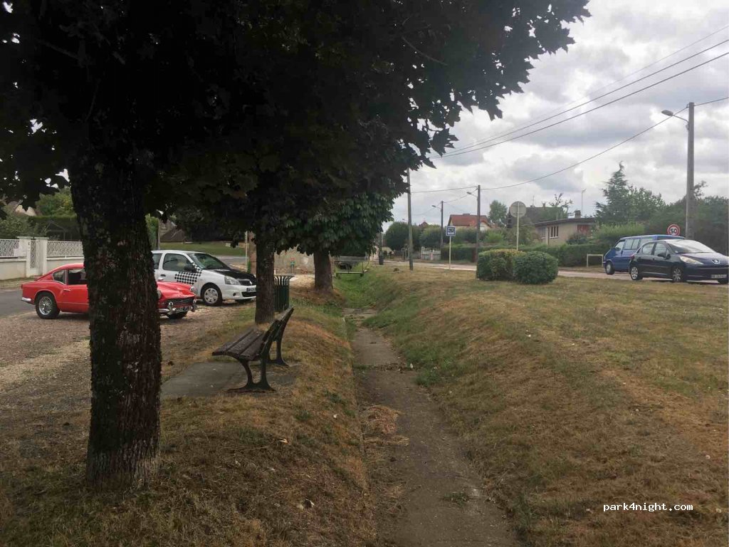 (89320) Cerisiers - 4 Rue Normandie Niemen — foto 4