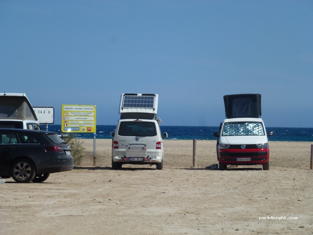 (04149) Agua Amarga - Calle Rambla — foto 2