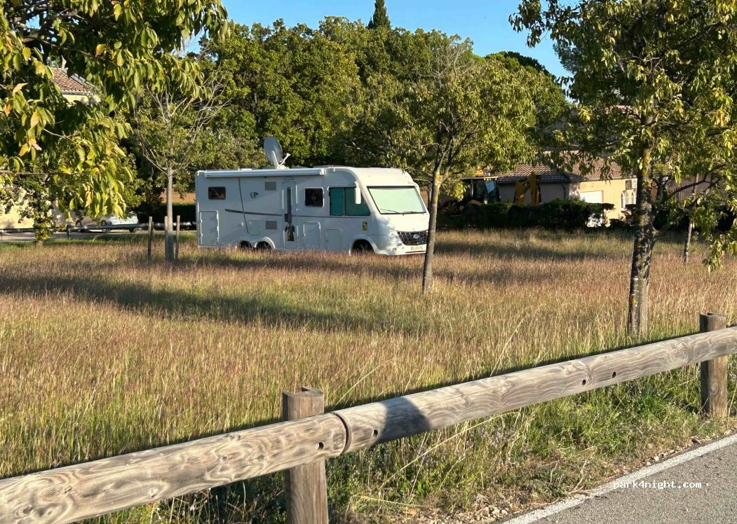 (84330) Saint-Hippolyte-le-Graveyron - Cd 21 Route de Beaumes de Venis — foto 5