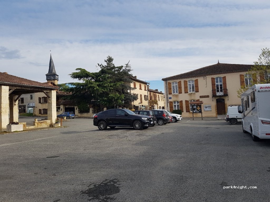 (32350) Barran - 53 Rue du Docteur Georges Demandes — foto