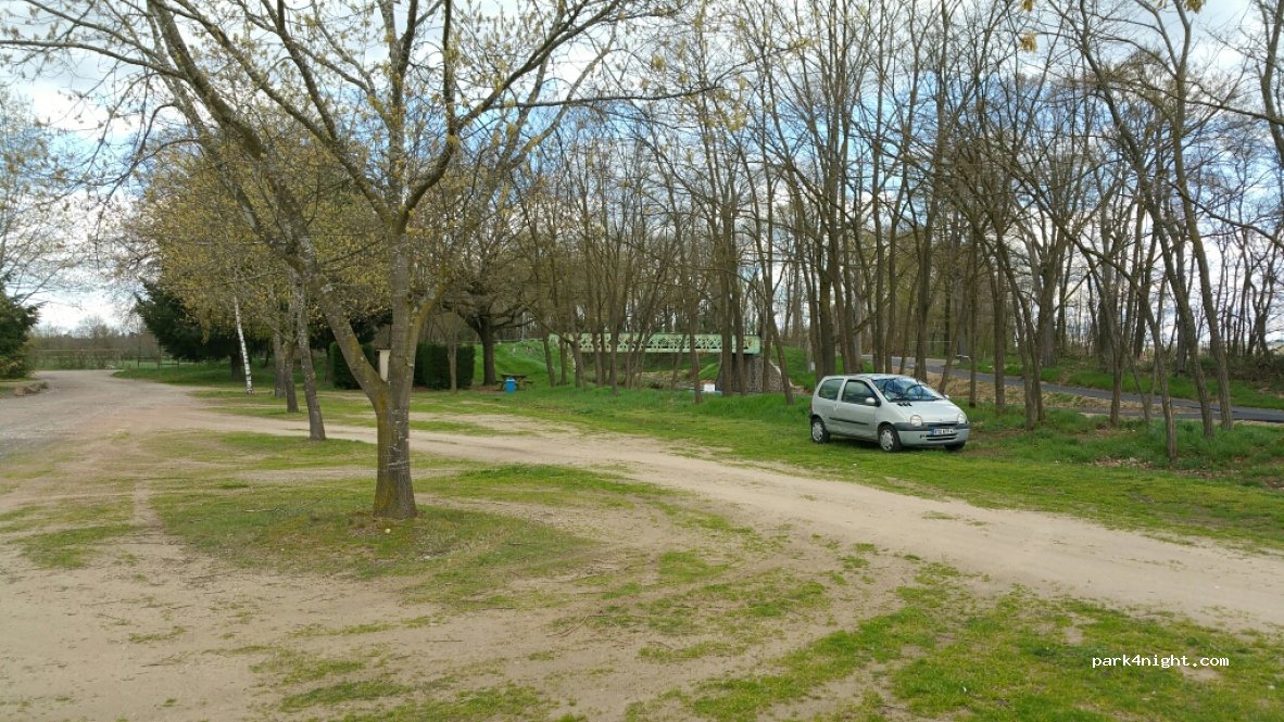 (42300) Mably - Chemin du Merlin — foto 2