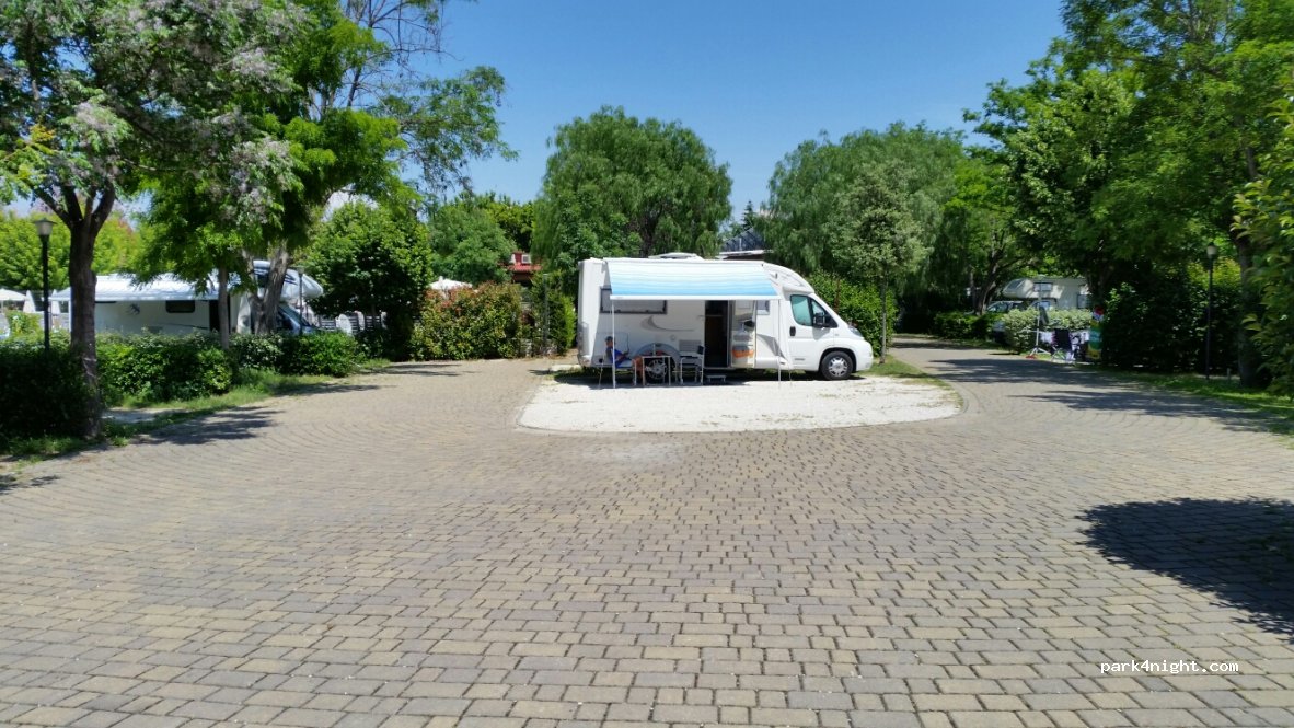 hu Roma Camping in Town — foto